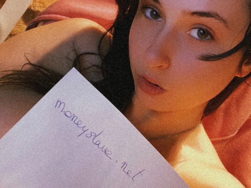 miss qui cherche de gentil moneyslave attentionné et obéissant