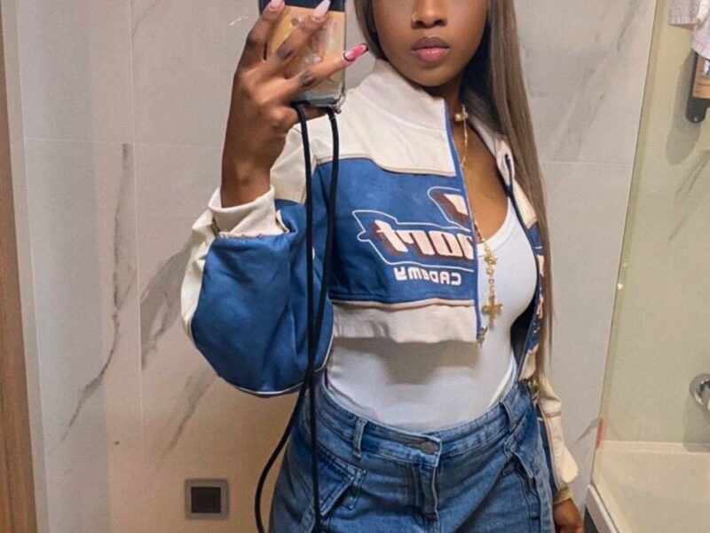 Cherche moneyslave virtuel pour assouvir mes besoins de princesse capricieuse Écris moi sans plus tarder mon toutou